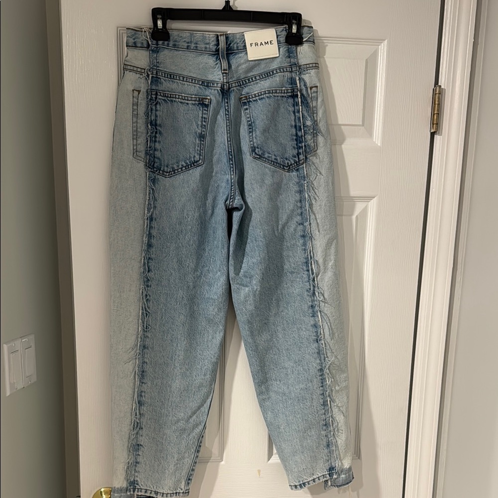 Frame Denim High Rise Blue Jeans with Subtle Distressing - Picture 4 of 10